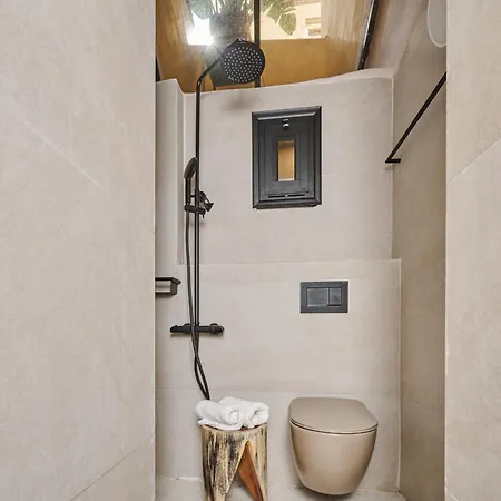 Дом отдыха Elyn House *