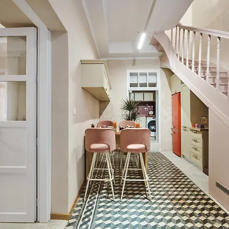 Elyn House بيت للعطل