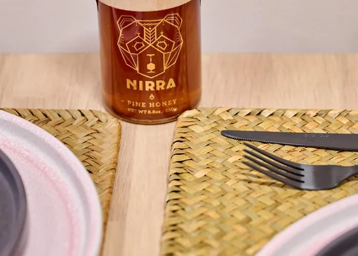 Elyn House Semesterbostad *