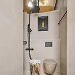 Будинок відпочинку Elyn House *